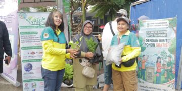 DLH Tangsel Kembali Gelar Tukar Sampah dengan Tanaman, Ini Syaratnya