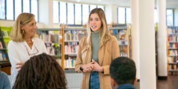 Public Speaking: Keterampilan Penting untuk Berani Berbicara dan Bersaing di Era Modern
