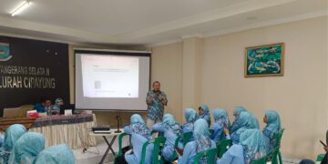 Pemkot Tangsel Latih Ibu-Ibu Manfaatkan AI, Gandeng Pakar Teknologi Onno W. Purbo