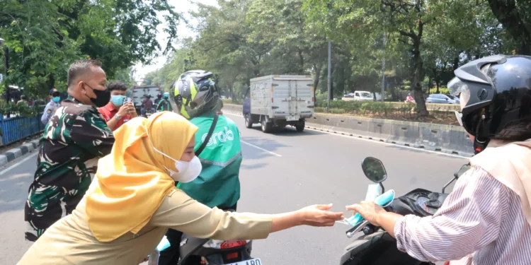 Polusi Udara Jakarta Memburuk, AQI Tembus 180! Warga Diminta Waspada